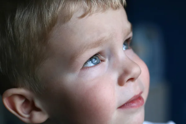 Pensive kid — Stock Photo, Image