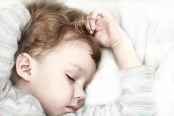 Спляча дитина — стокове фото