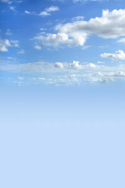 Céu azul bonito — Fotografia de Stock