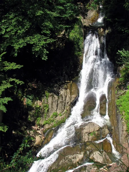 Det vackra vattenfallet — Stockfoto