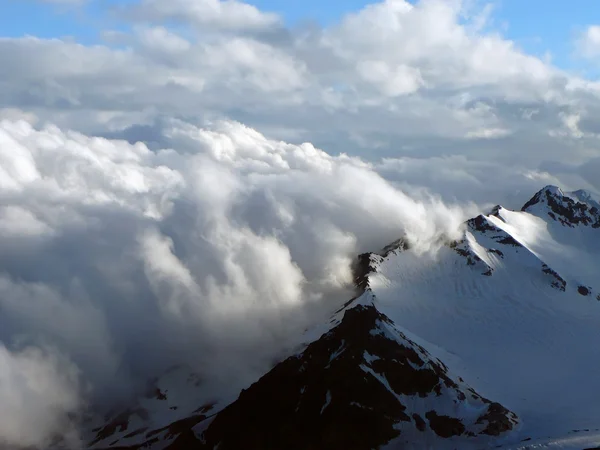 大カフカス山脈 — ストック写真