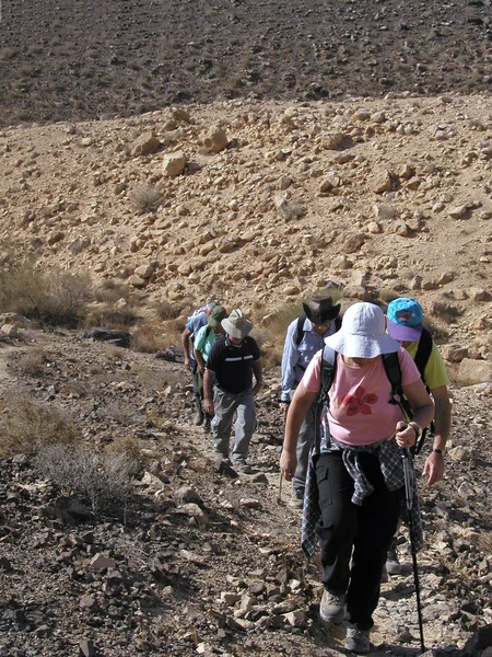 Hiking in the desert — Stock Photo, Image