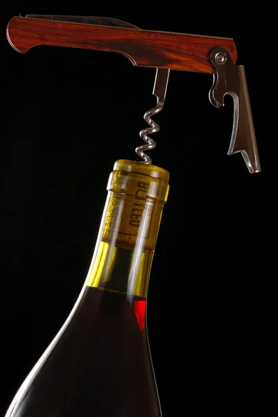 Відкриття пляшки вина — стокове фото