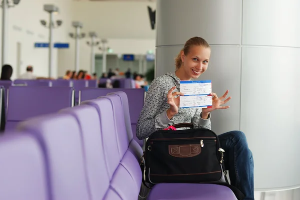 Waiting for a flight — Stock Photo, Image