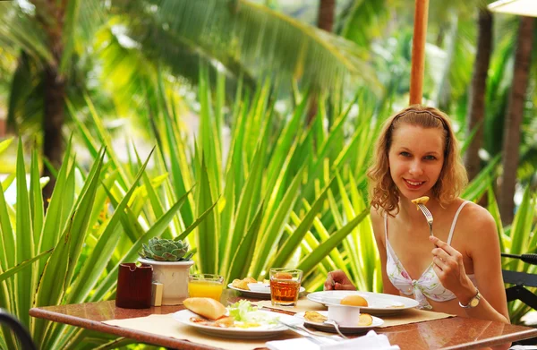 Tropical breakfast — Stock Photo, Image