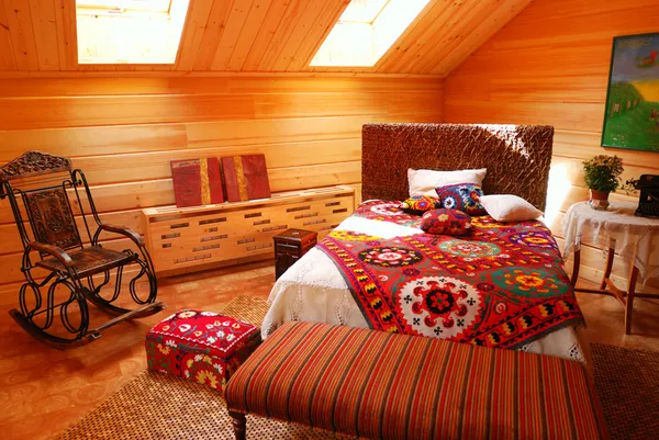 Dormitorio de madera — Foto de Stock