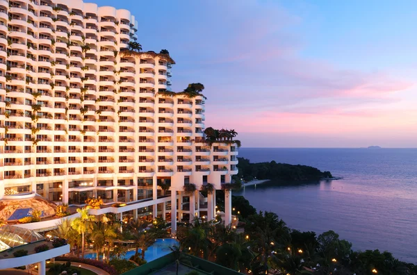 Пятизвездочный отель в тропиках — стоковое фото