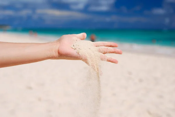 Areia na mão — Fotografia de Stock