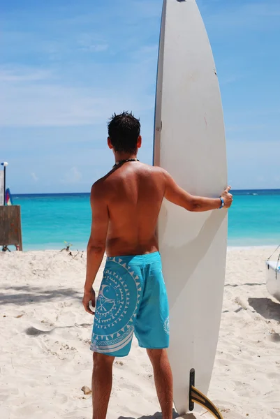 Sörf yapacak — Stok fotoğraf