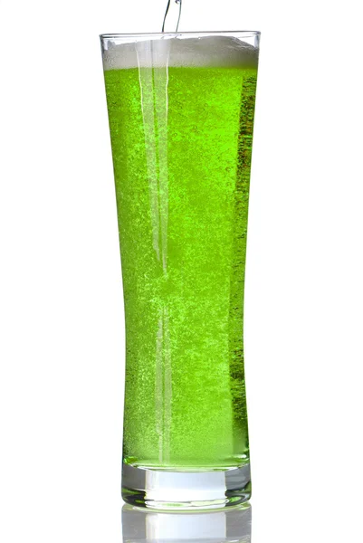Ρίχνει Πράσινη beer — Φωτογραφία Αρχείου
