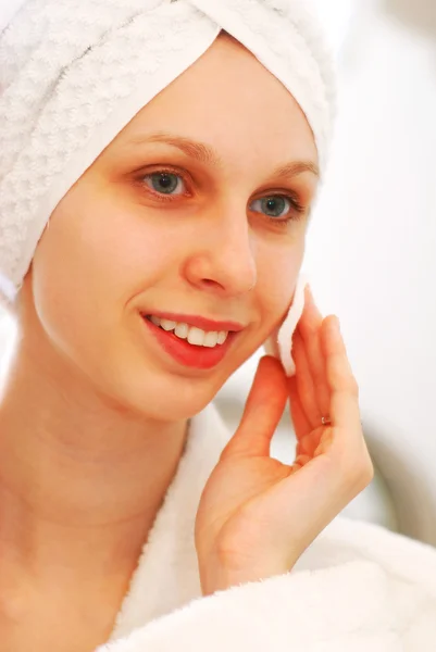 Woman in towel — Stock Photo, Image