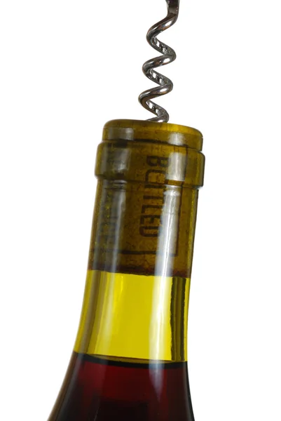 Eine Weinflasche öffnen — Stockfoto