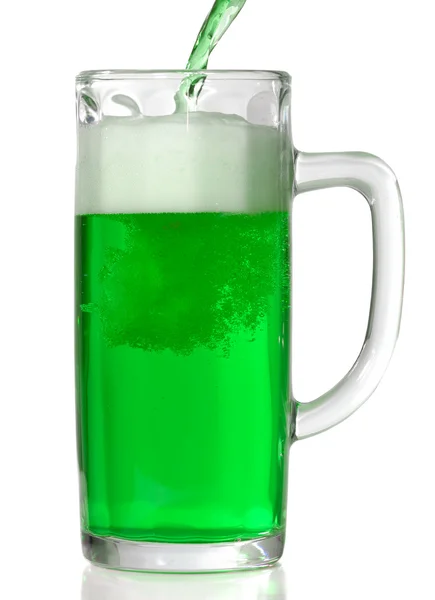 Kubek zielonego piwa — Zdjęcie stockowe