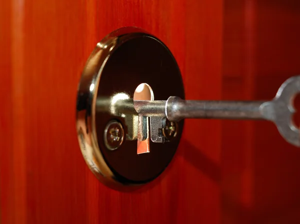 Key and keyhole