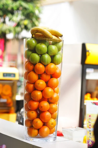 Frutta in tubo — Foto Stock