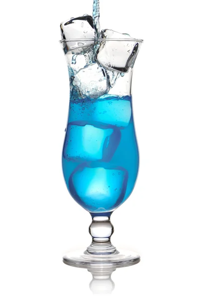Gieten cocktail — Stockfoto
