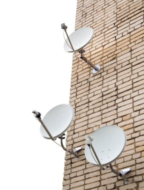 Üç Uydu Antenleri