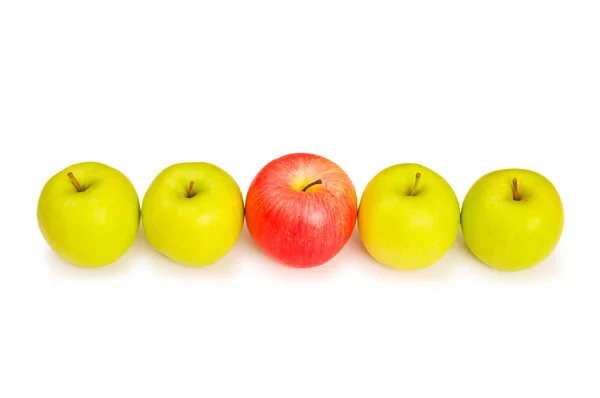 Vyčnívat z davu koncept s jablky — Stock fotografie