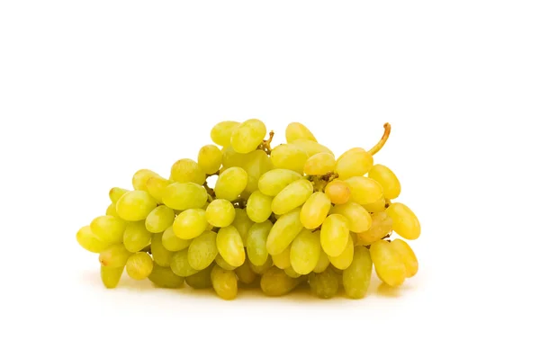 Agrupamento de uvas isoladas no branco — Fotografia de Stock