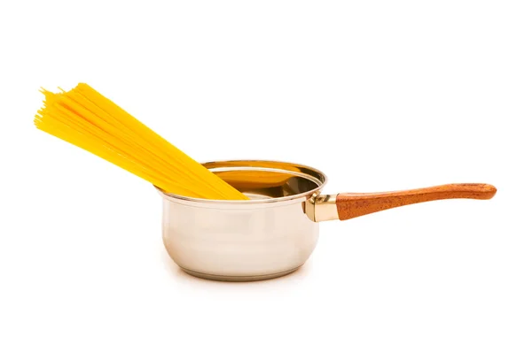 Спагетти горшок изолирован на белой спине — стоковое фото