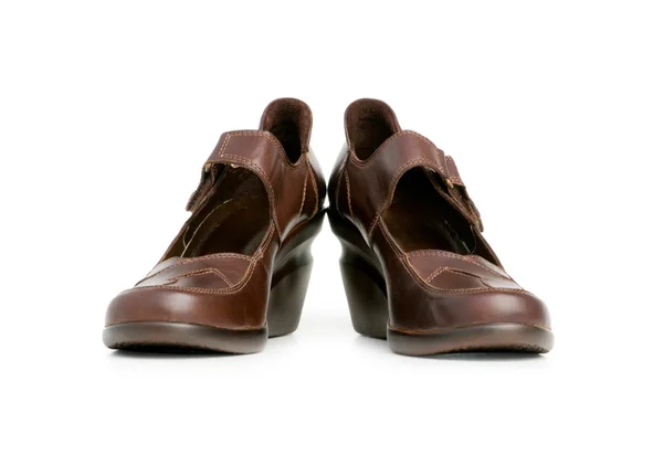 Hnědé boty izolovaných na bílém — Stock fotografie