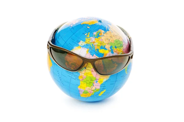 Wereldbol met zonnebril — Stockfoto
