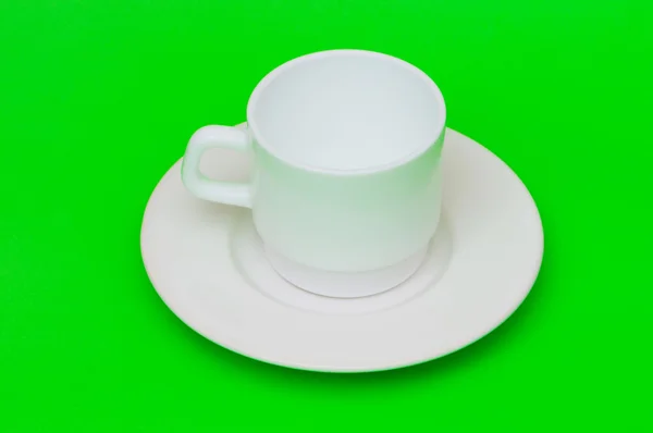 Weiße Tasse isoliert auf dem Hintergrund — Stockfoto