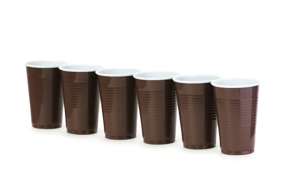 Одноразові чашки ізольовані на білому — стокове фото