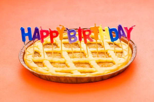 Všechno nejlepší k narozeninám v koláči — Stock fotografie