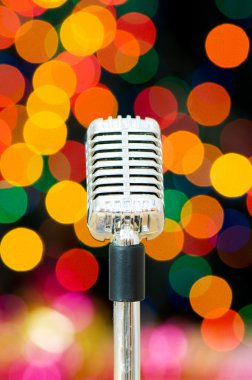 vintage mikrofon izole