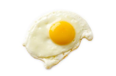 sahanda yumurta üzerinde beyaz izole