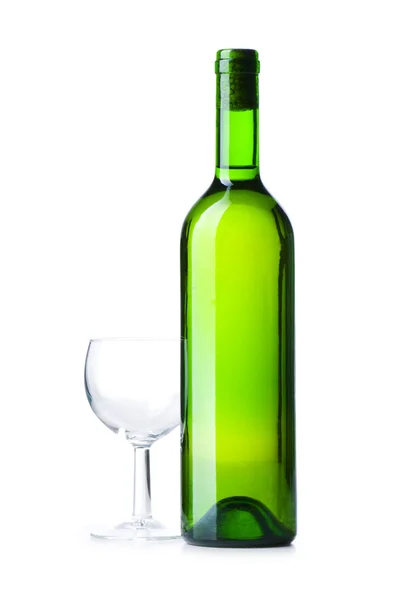 Fles en glas geïsoleerd — Stockfoto