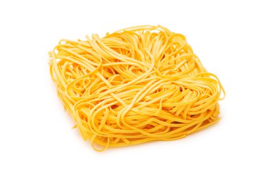 yığın üzerinde beyaz izole spagetti