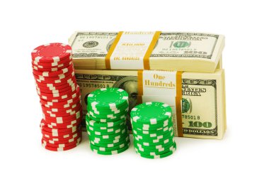 dollar en casino chip stacks op wit