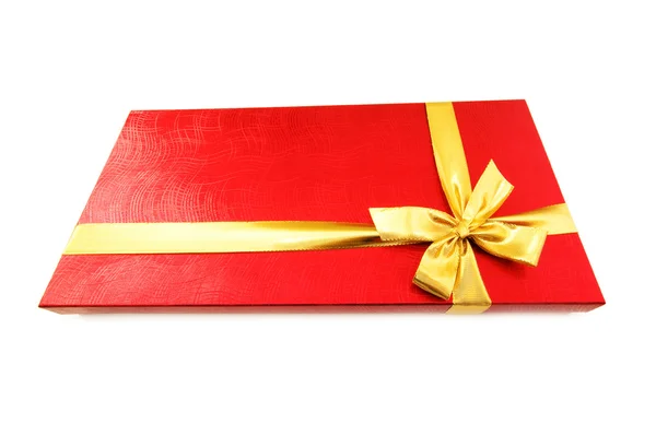 Caja de regalo aislada en el blanco —  Fotos de Stock