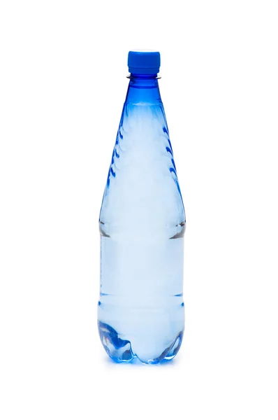 Butelki wody na białym tle — Zdjęcie stockowe