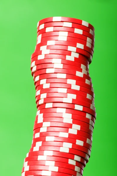 Pilha de fichas de casino vermelho — Fotografia de Stock