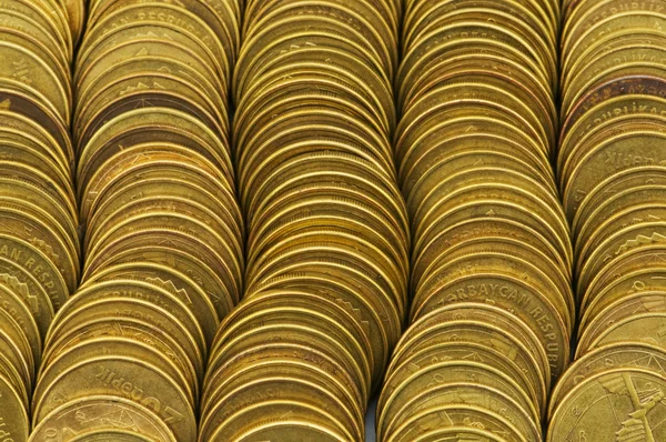 Nahaufnahme der goldenen Münzstapel — Stockfoto