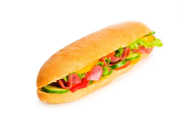 Lange sandwich geïsoleerd op de witte — Stockfoto