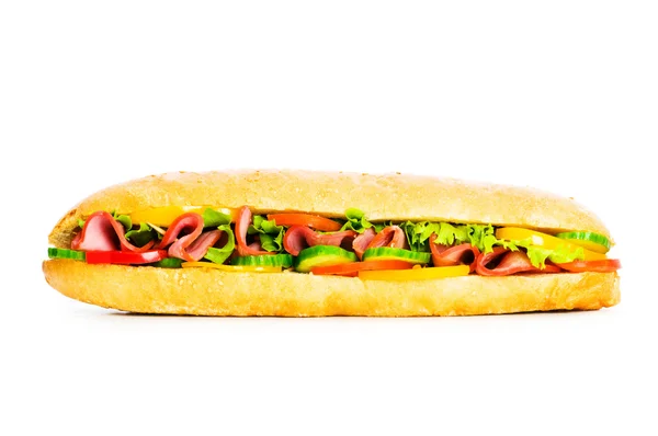 Довгий бутерброд ізольований на білому — стокове фото