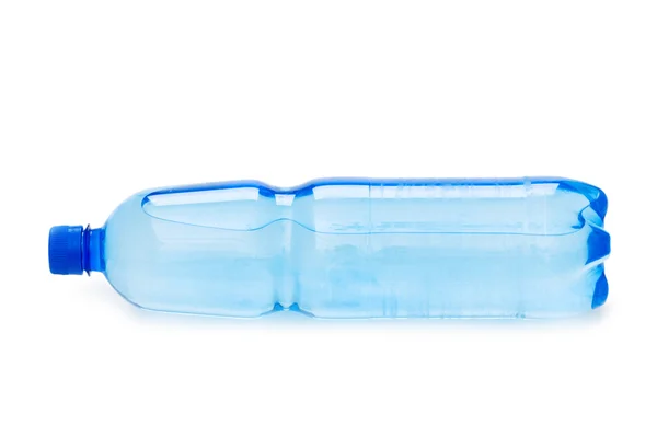 Flaskor med vatten isolerade på den vita — Stockfoto