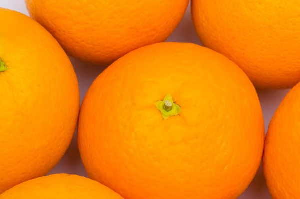 在市场上很多橙子的关门 — 图库照片