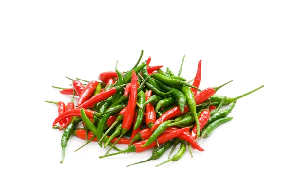 Červené chilli papričky, izolované na bílémκόκκινες πιπεριές τσίλι, απομονωμένη στο λευκό — Φωτογραφία Αρχείου