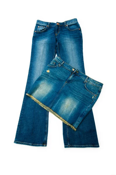 Coppia di jeans isolati sul bianco — Foto Stock