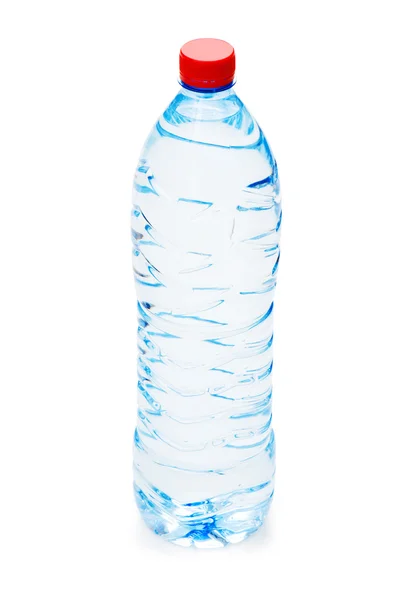 Μπουκάλι νερό απομονωμένη στο λευκό — Φωτογραφία Αρχείου