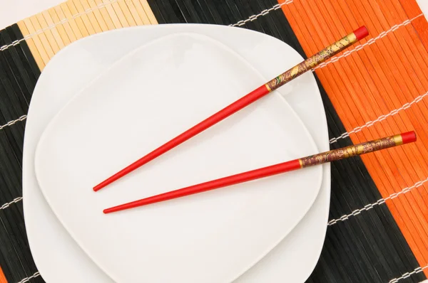Δύο λευκές πινακίδες με chopsticks — Φωτογραφία Αρχείου