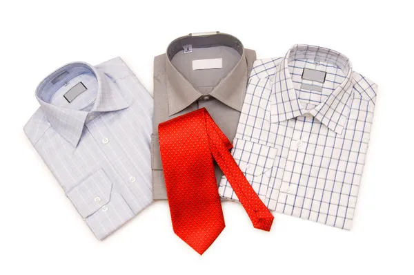 Camicia e cravatta isolate sul bianco — Foto Stock