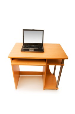 laptop ve üzerinde beyaz izole Danışma