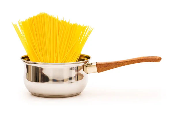Garnek do spaghetti na białym tle — Zdjęcie stockowe