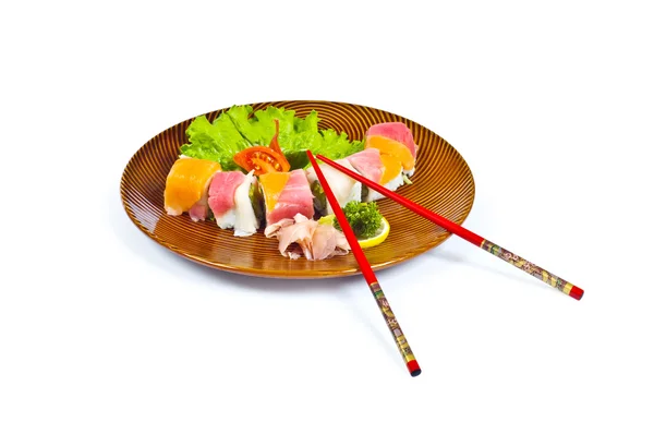 Sushi piring terisolasi di atas putih — Stok Foto